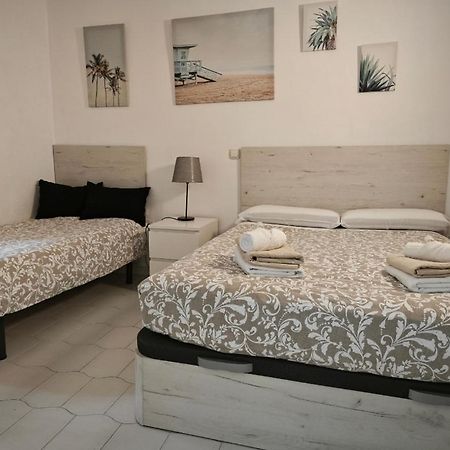 Benalbeach Casa Kito Dreams 1ª Linea Playa Benalmádena Buitenkant foto